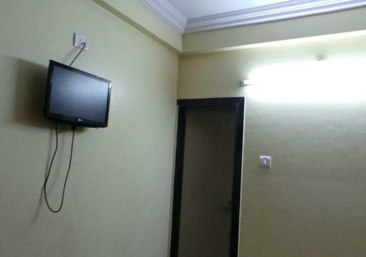 Hotel Sai Ganesh เชอร์ดี ภายนอก รูปภาพ