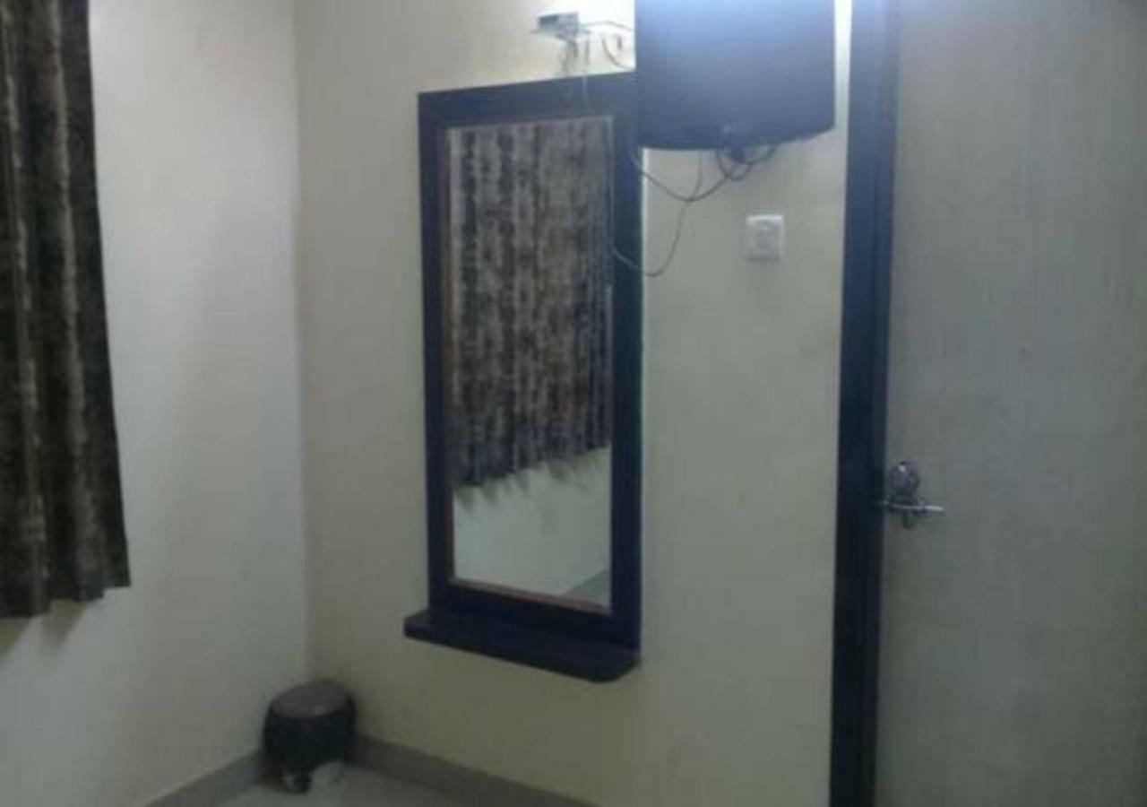 Hotel Sai Ganesh เชอร์ดี ภายนอก รูปภาพ
